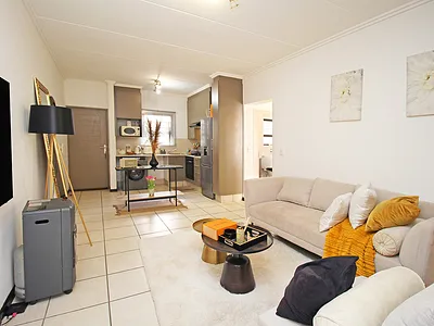 1 Bedroom Apartment For Sale in Sandton - qul6.webp