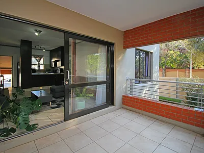 1 Bedroom Apartment For Sale in Sandton - n8tX.webp