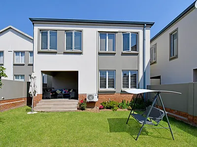 3 Bedroom House For Sale in Sandton - e6hZ.webp