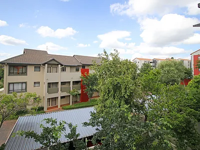 1 Bedroom Apartment For Sale in Sandton - img
