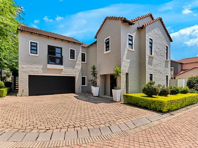 3 Bedroom House For Sale in Sandton - img