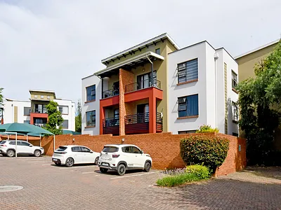 2 Bedroom Apartment For Sale in Sandton - img
