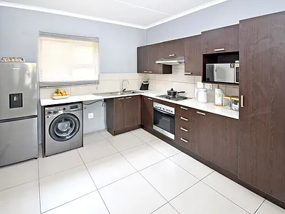 2 Bedroom Apartment To Rent in Sandton - img