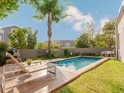 5 Bedroom House For Sale in Sandton - p9sh.webp