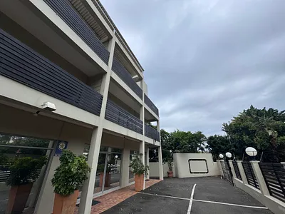 3 Bedroom Apartment For Sale in Umhlanga - img