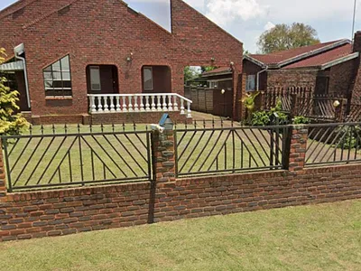 2 Bedroom House To Rent in Howick - NqV2.webp