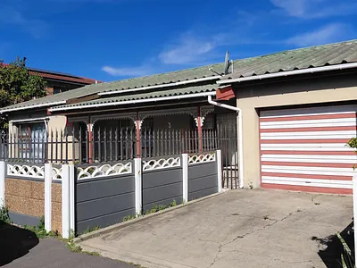 3 Bedroom House To Rent in Paarl - lbT1.webp
