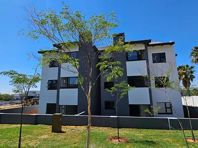 3 Bedroom Apartment To Rent in Rustenburg - 1FsN.webp
