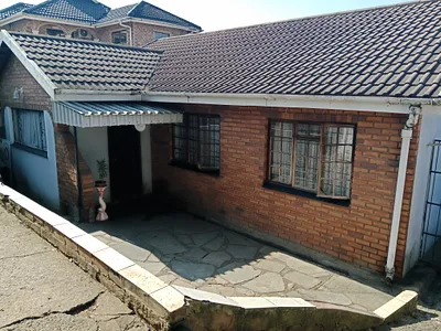 4 Bedroom House For Sale in Pietermaritzburg - NzaR.webp