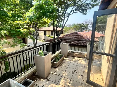 3 Bedroom Townhouse For Sale in Pretoria - cgBO.webp