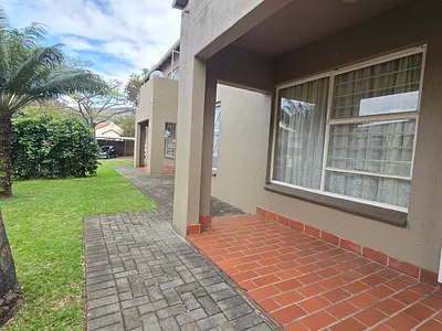3 Bedroom Townhouse For Sale in Rustenburg - img