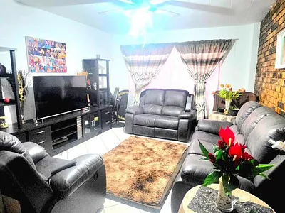 2 Bedroom Apartment For Sale in Alberton - wh3s.webp