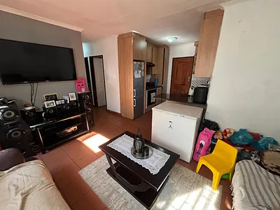 3 Bedroom House For Sale in Leopard's Rest Security Estate, Alberton - quF7.webp