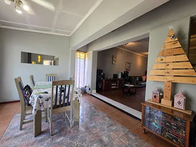 3 Bedroom House For Sale in Germiston - ByYz.webp