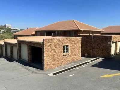 2 Bedroom Apartment For Sale in Pretoria - S3Kj.webp