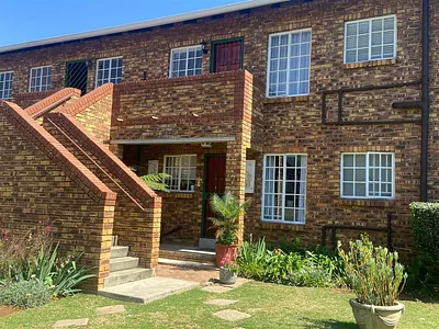 3 Bedroom Townhouse For Sale in Benoni - 7SVF.webp