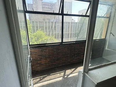 1 Bedroom Apartment To Rent in Johannesburg - img