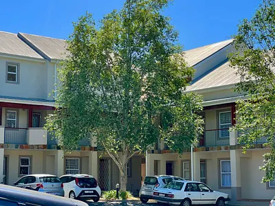 3 Bedroom Apartment To Rent in Stellenbosch - OcQ8.webp