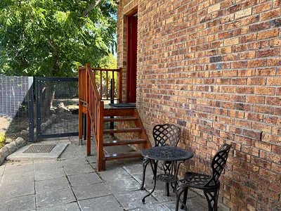 1 Bedroom Apartment To Rent in Stellenbosch - 0mBg.webp