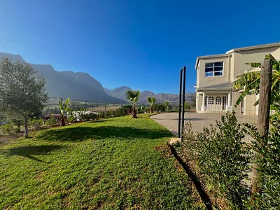 6 Bedroom House For Sale in Stellenbosch - img