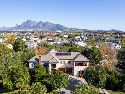 5 Bedroom House For Sale in Val de Vie Estate, Paarl - Ni3J.webp