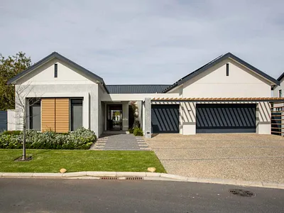 3 Bedroom House To Rent in Paarl - ZHMC.webp