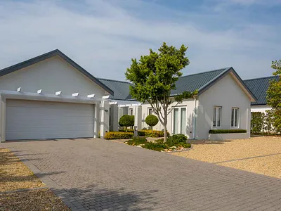 5 Bedroom House For Sale in Paarl - img