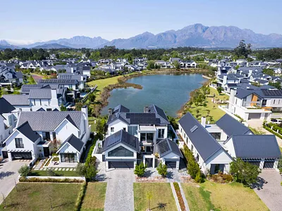 5 Bedroom House For Sale in Paarl - DFk7.webp