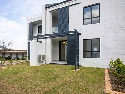 3 Bedroom Apartment To Rent in Paarl - yfuZ.webp