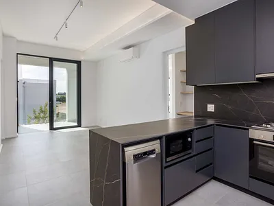 3 Bedroom Apartment To Rent in Paarl - EiZv.webp