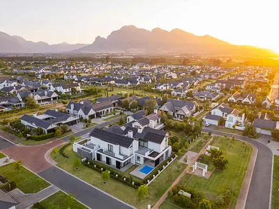 4 Bedroom House For Sale in Paarl - 7FcX.webp