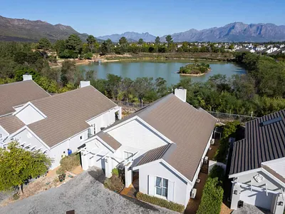 3 Bedroom House For Sale in Paarl - FHVu.webp