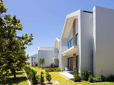 2 Bedroom Apartment To Rent in Paarl - Vv9K.webp