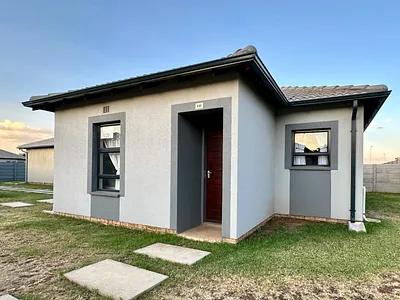 3 Bedroom House For Sale in Benoni - Wv3v.webp