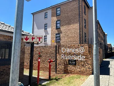 2 Bedroom Apartment For Sale in Midrand - 0saE.webp