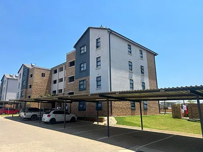 2 Bedroom Apartment For Sale in Midrand - vebL.webp