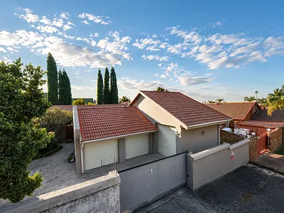 3 Bedroom Townhouse For Sale in Pretoria - D3dv.webp