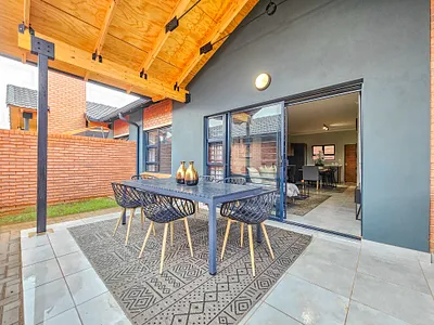3 Bedroom Townhouse To Rent in Pretoria - d9o0.webp
