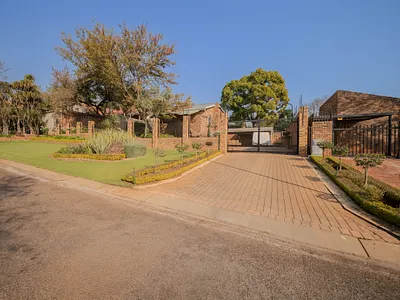 4 Bedroom House For Sale in Pretoria - b01f.webp