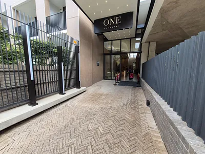 1 Bedroom Apartment To Rent in Johannesburg - UxaO.webp