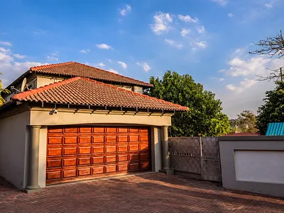 4 Bedroom Townhouse For Sale in Pretoria - 9EmD.webp