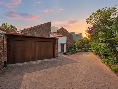3 Bedroom Townhouse For Sale in Pretoria - 3016.webp