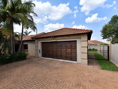3 Bedroom Townhouse For Sale in Pretoria - otJC.webp