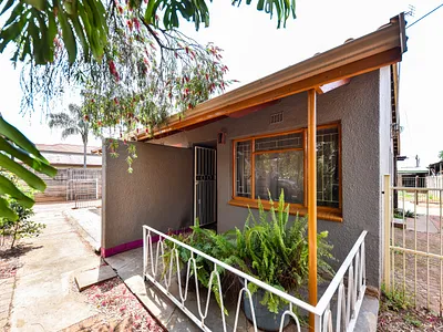 2 Bedroom House For Sale in Pretoria - aQP1.webp