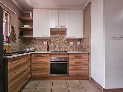 2 Bedroom Apartment For Sale in Pretoria - Wlpl.webp