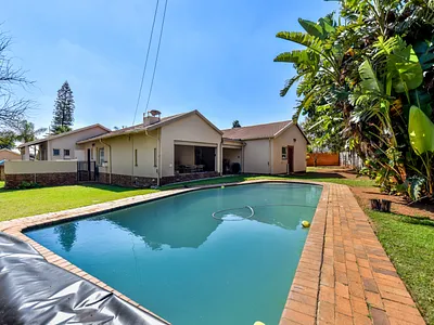 4 Bedroom House For Sale in Pretoria - uq00.webp