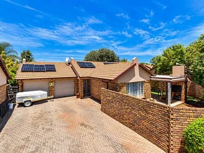 3 Bedroom Townhouse For Sale in Centurion - img