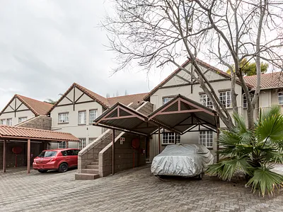 2 Bedroom Townhouse For Sale in Pretoria - aqnA.webp