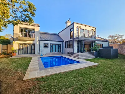 4 Bedroom House For Sale in Pretoria - d86F.webp