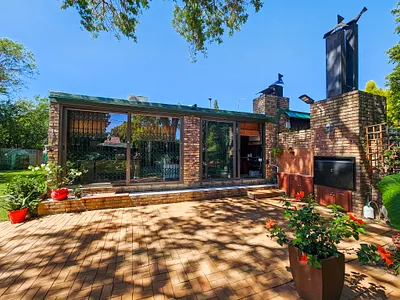 4 Bedroom Townhouse For Sale in Pretoria - 2Jg8.webp